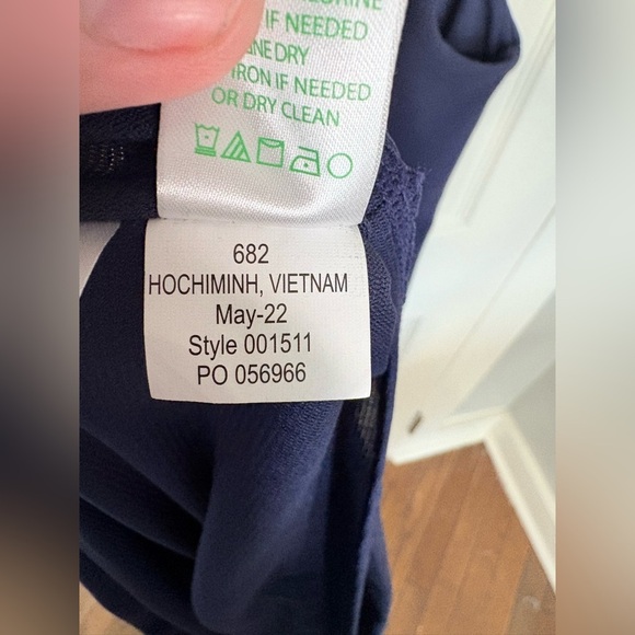 Lilly Pulitzer Tisbury Knit V-Neck Ruffle Sheath Dress | Navy | Size Medium - Picture 12 of 12